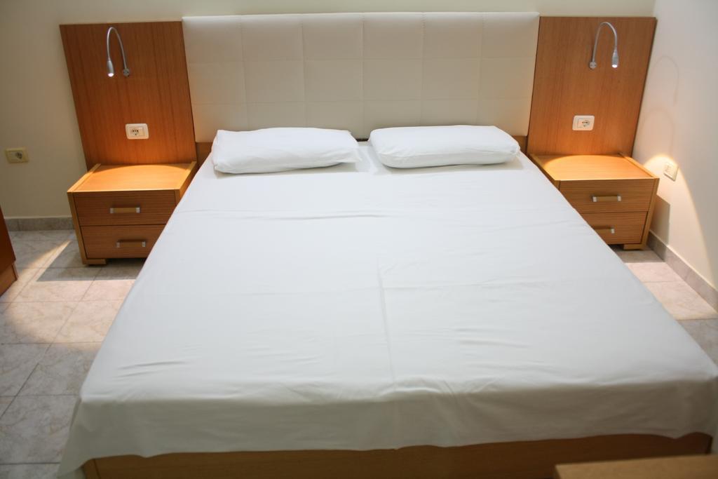 Hotel Martini Vlorë Стая снимка